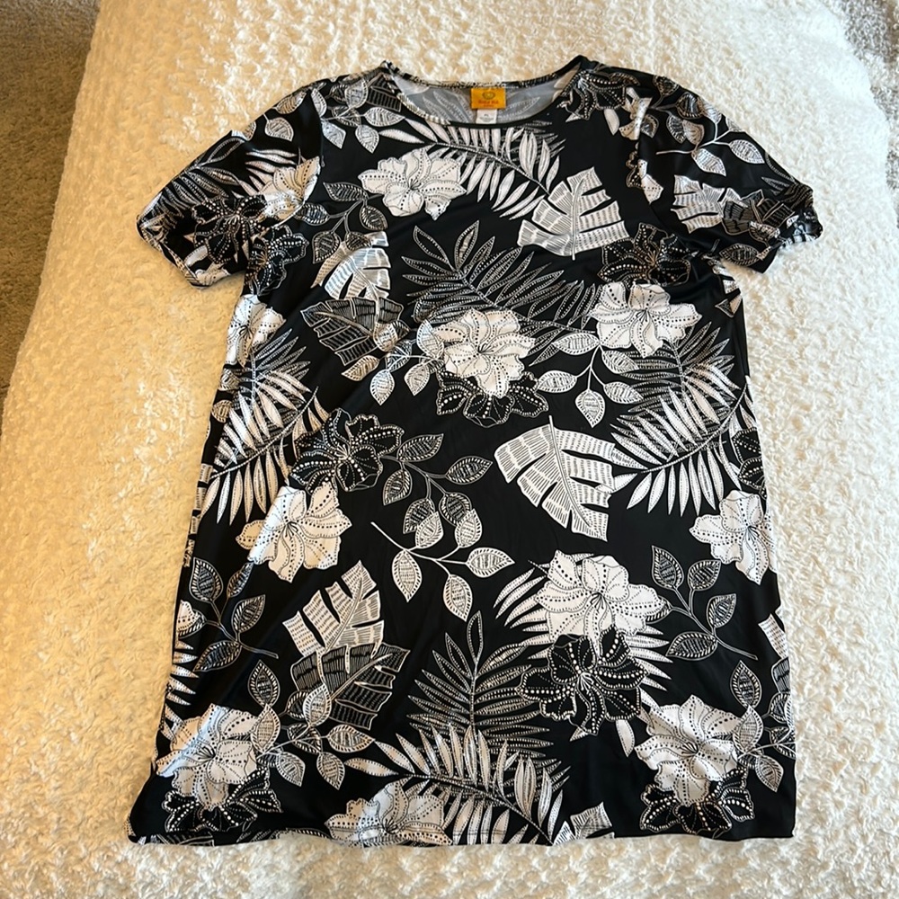 Black and White Office Dress Petite L